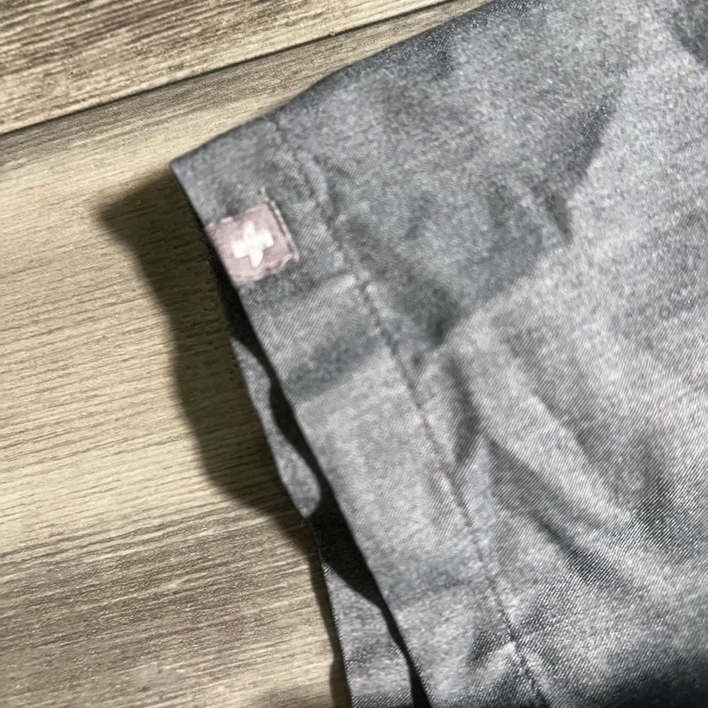 Figs Scrub Top- Medium - image 4